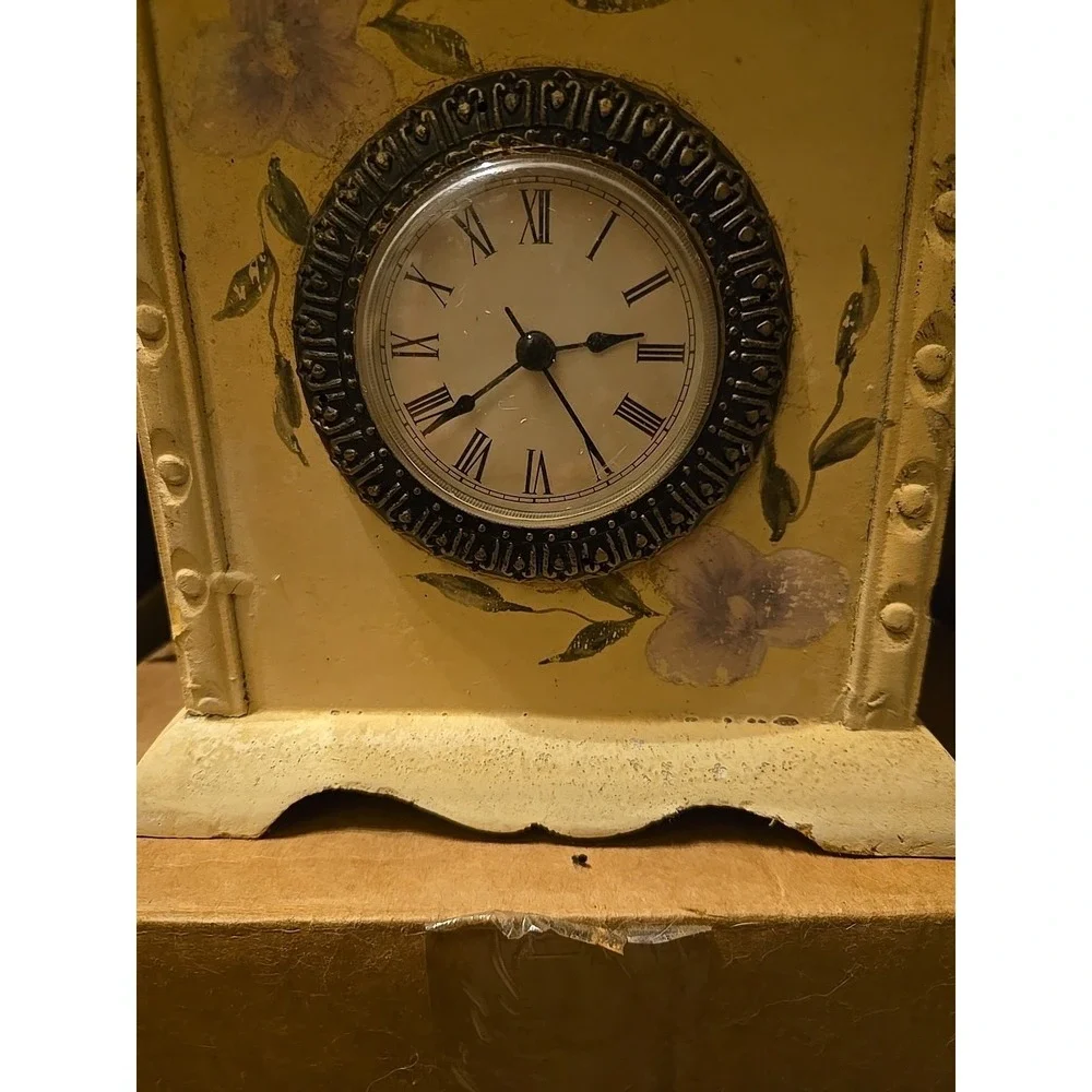 vintage-style‎ floral mantel clock